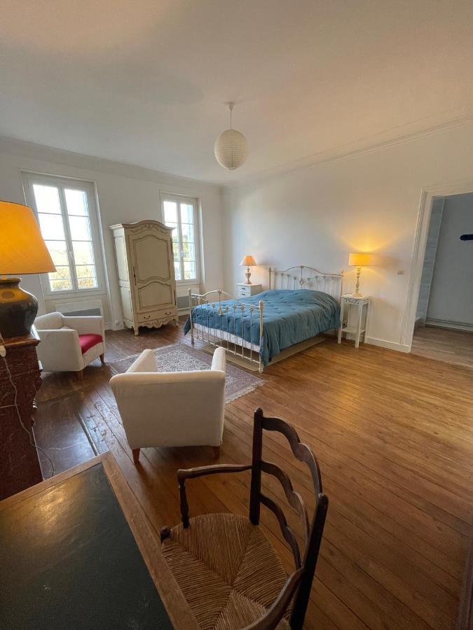 La Maison Du Port Mortagne-sur-Gironde Kültér fotó